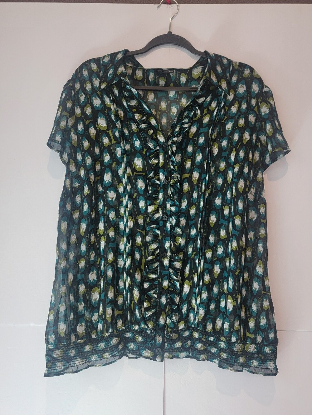 East 5th Woman 1X Teal Green Abstract Print Ruffle Button Front Blouse